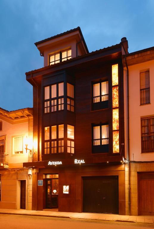 Hotel Avenida Real Villaviciosa  Dış mekan fotoğraf